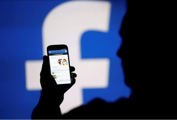 Facebook gaat tijdlijn anders opbouwen: minder nieuws en advertenties