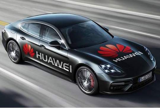 Huawei toont als eerste auto die door een smartphone met  AI wordt bestuurd